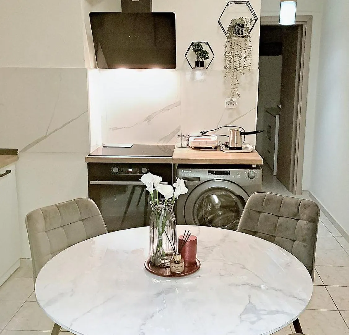 Soli Apartment Néoi Epivátai